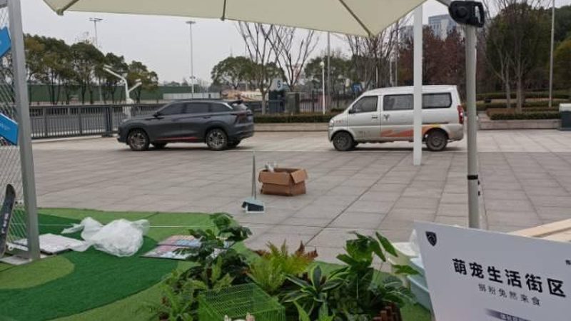 除了以上因素，婚庆舞台桁架搭建的价格还会受到以下因素的影响：